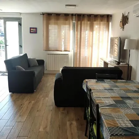 Casa Leo Apartment
